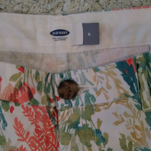 Old Navy Water Color Coral Reef Print Chino Shorts - Picture 5 of 8